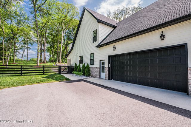 1724 Leyben Ct A, Bowling Green, KY 42103