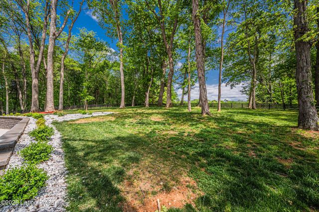 1724 Leyben Ct A, Bowling Green, KY 42103
