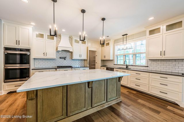 1724 Leyben Ct A, Bowling Green, KY 42103