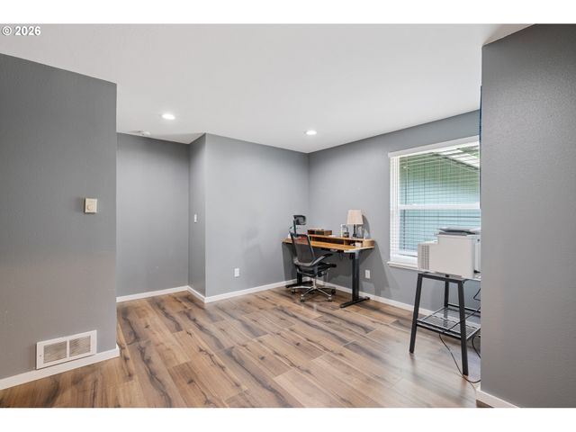 265 EASY STREET Rd, Silver Lake, WA 98645