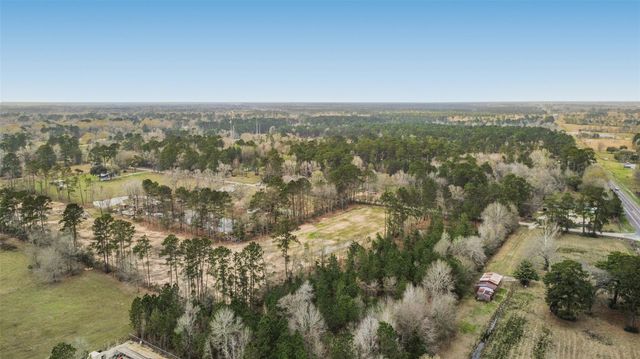 85 County Road 301 S, Dayton, TX 77535