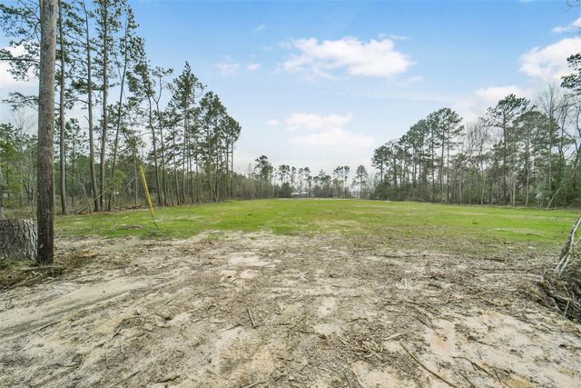 85 County Road 301 S, Dayton, TX 77535