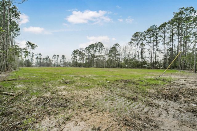 85 County Road 301 S, Dayton, TX 77535