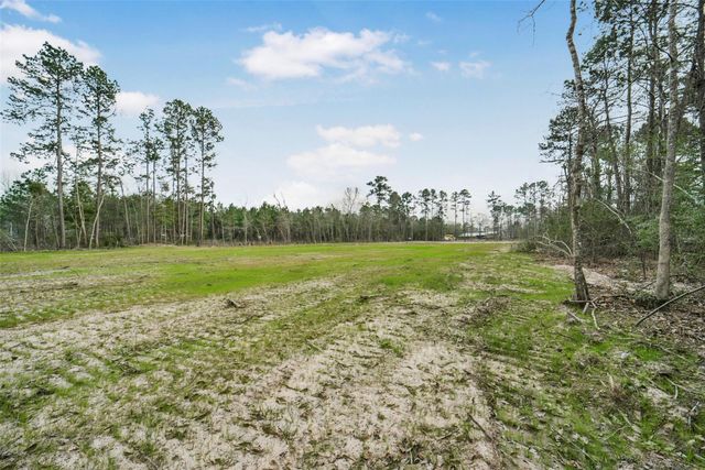 85 County Road 301 S, Dayton, TX 77535