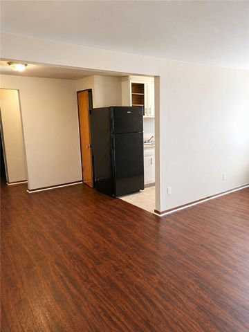 101 Mt Lebanon Blvd, Mt Lebanon, PA 15228