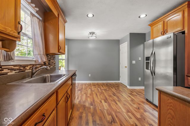 834 S Deer Run, Ellettsville, IN 47429