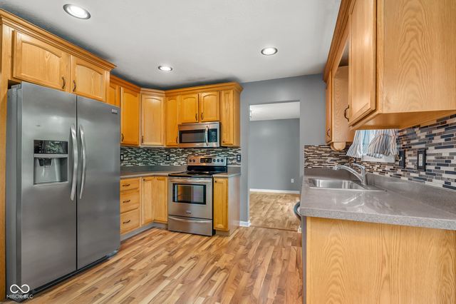 834 S Deer Run, Ellettsville, IN 47429
