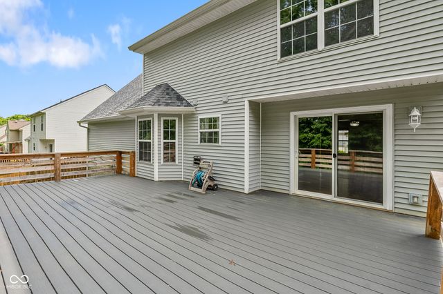 834 S Deer Run, Ellettsville, IN 47429