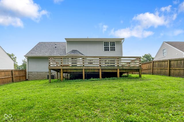 834 S Deer Run, Ellettsville, IN 47429
