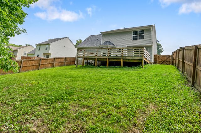 834 S Deer Run, Ellettsville, IN 47429