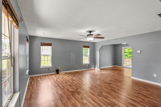 834 S Deer Run, Ellettsville, IN 47429