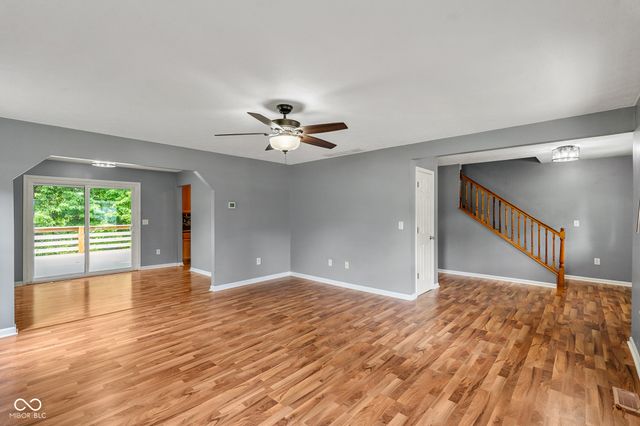 834 S Deer Run, Ellettsville, IN 47429