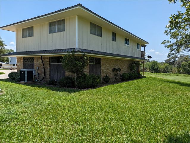 155 Buffalo Road, George West, TX 78022