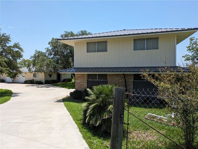 155 Buffalo Road, George West, TX 78022