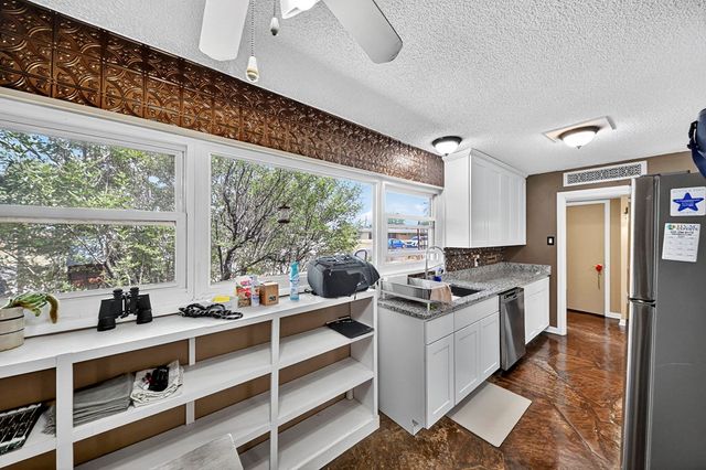 2927 Chisum Ave, Odessa, TX 79762