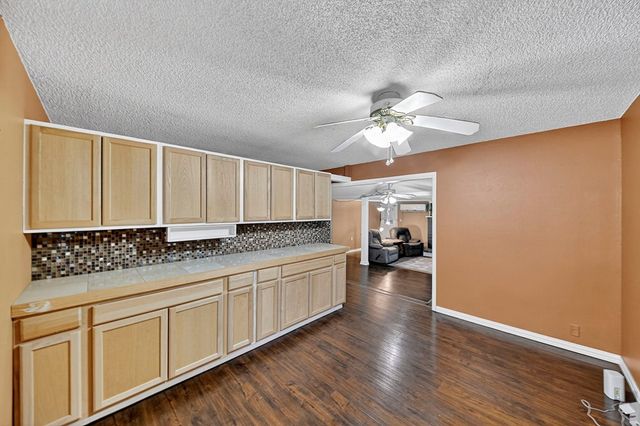 2927 Chisum Ave, Odessa, TX 79762