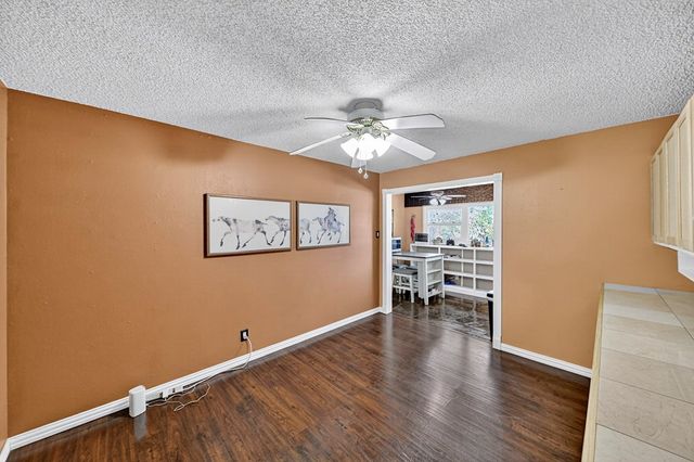 2927 Chisum Ave, Odessa, TX 79762