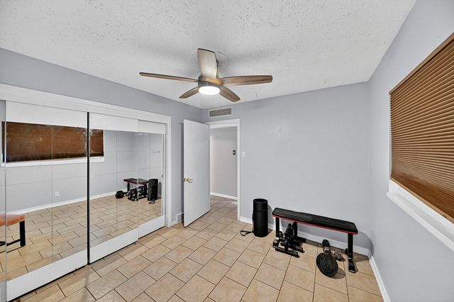 2927 Chisum Ave, Odessa, TX 79762