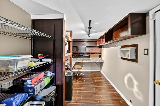 2927 Chisum Ave, Odessa, TX 79762