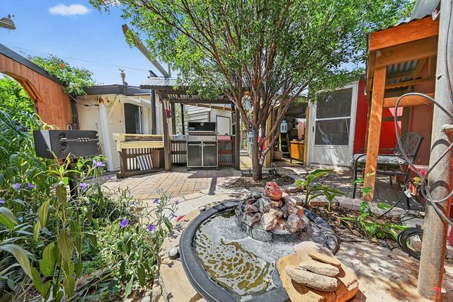 2927 Chisum Ave, Odessa, TX 79762