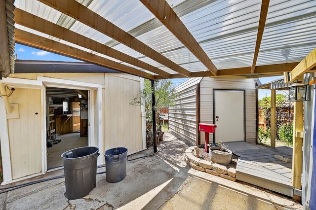 2927 Chisum Ave, Odessa, TX 79762