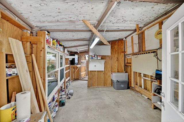 2927 Chisum Ave, Odessa, TX 79762