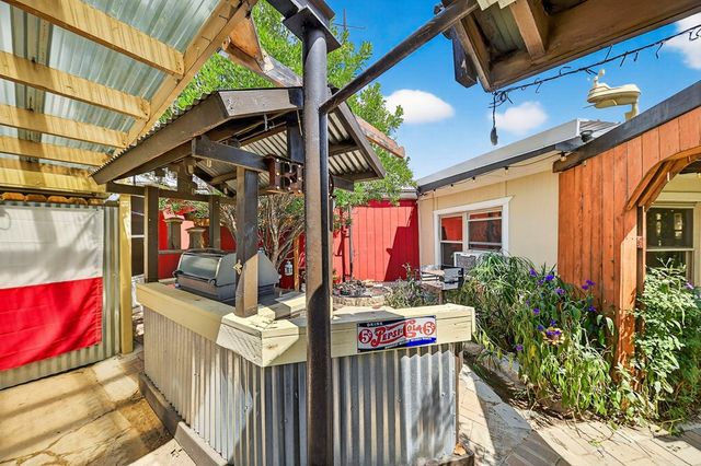 2927 Chisum Ave, Odessa, TX 79762