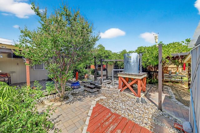 2927 Chisum Ave, Odessa, TX 79762