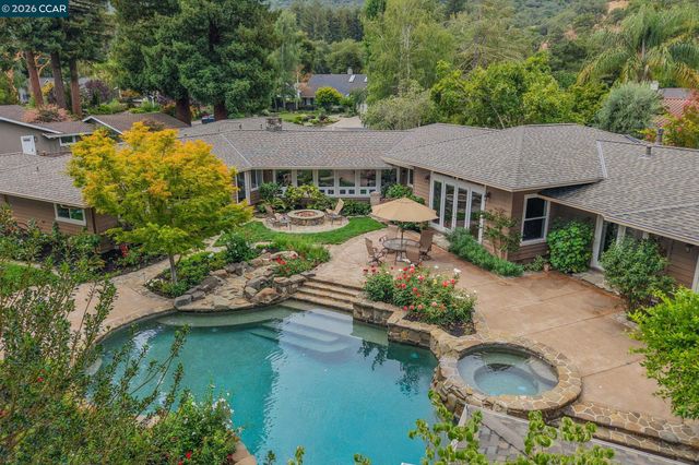 144 Irongate Ct, Alamo, CA 94507
