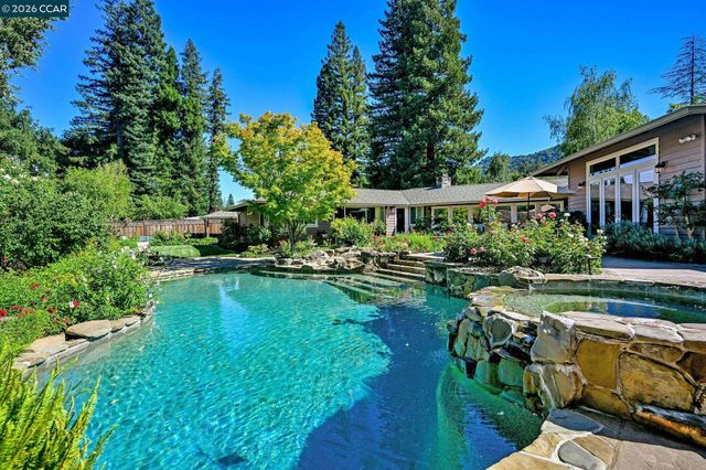 144 Irongate Ct, Alamo, CA 94507