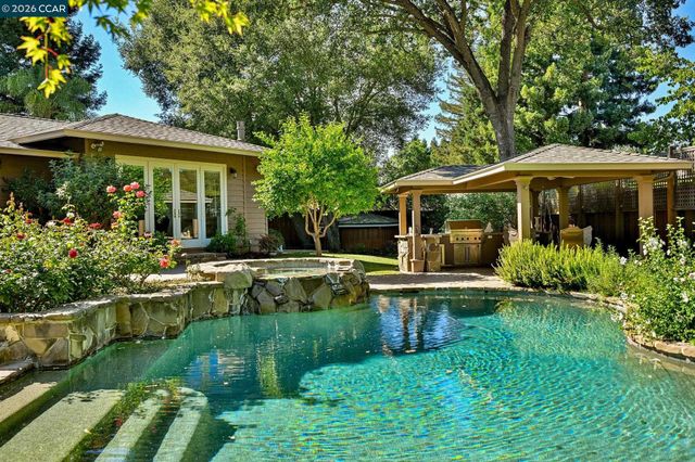 144 Irongate Ct, Alamo, CA 94507