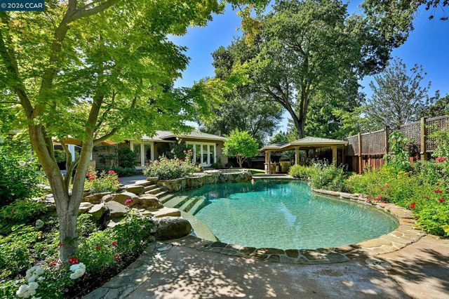 144 Irongate Ct, Alamo, CA 94507