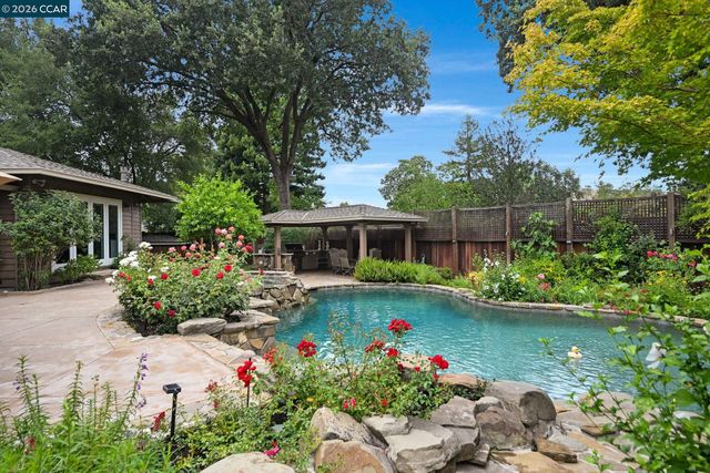 144 Irongate Ct, Alamo, CA 94507