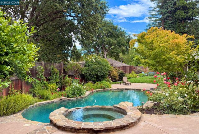144 Irongate Ct, Alamo, CA 94507