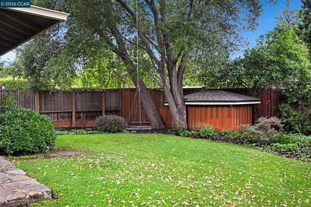 144 Irongate Ct, Alamo, CA 94507