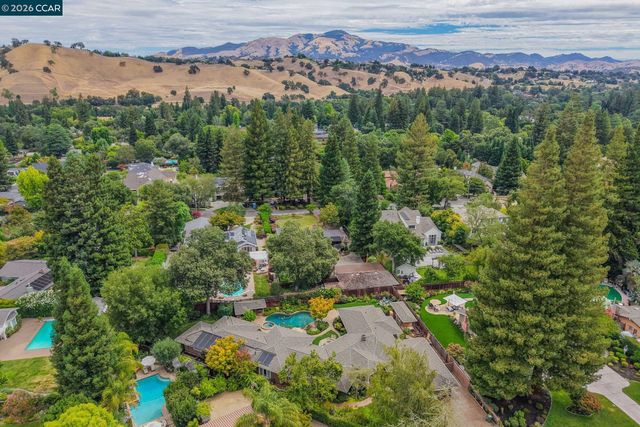 144 Irongate Ct, Alamo, CA 94507