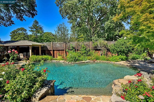 144 Irongate Ct, Alamo, CA 94507
