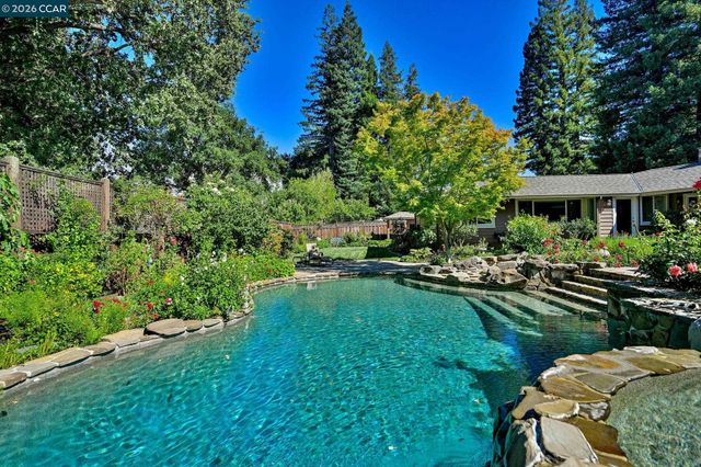 144 Irongate Ct, Alamo, CA 94507