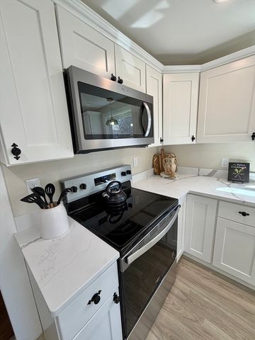 26 Mt. Tom Ave, Easthampton, MA 01027