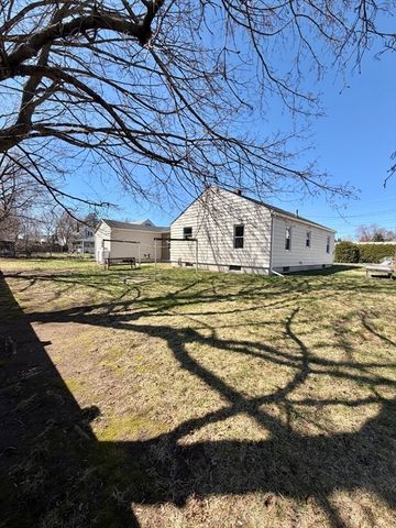 26 Mt. Tom Ave, Easthampton, MA 01027