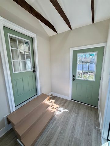 26 Mt. Tom Ave, Easthampton, MA 01027
