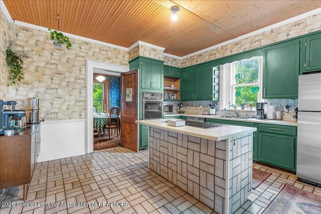 6340 N Hartel Road, Potterville, MI 48876