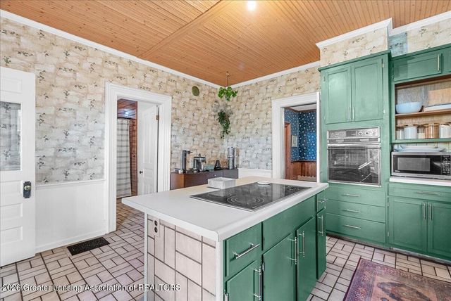 6340 N Hartel Road, Potterville, MI 48876
