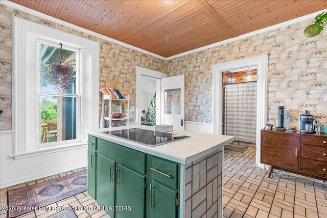 6340 N Hartel Road, Potterville, MI 48876