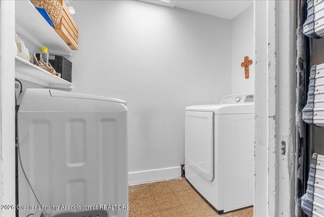 6340 N Hartel Road, Potterville, MI 48876