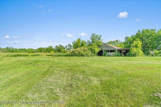 6340 N Hartel Road, Potterville, MI 48876