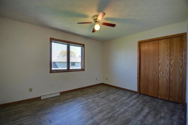 N280 EASTOWNE LANE, Appleton, WI 54915
