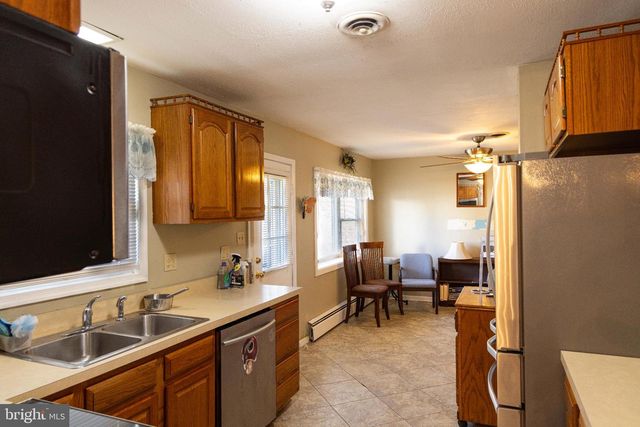 9434 DUBARRY AVE, Lanham, MD 20706