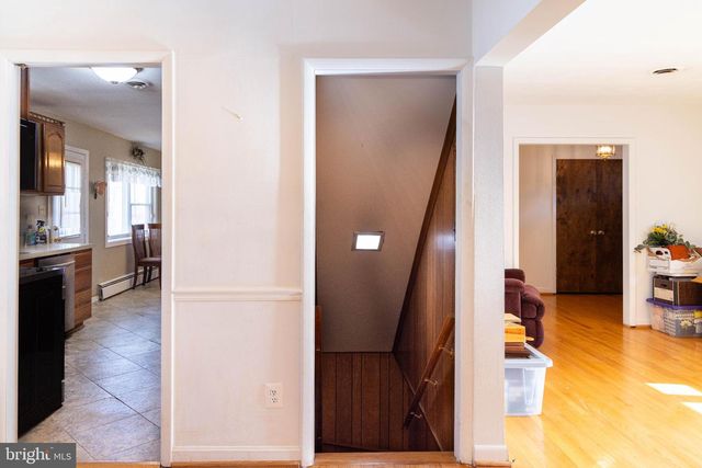 9434 DUBARRY AVE, Lanham, MD 20706