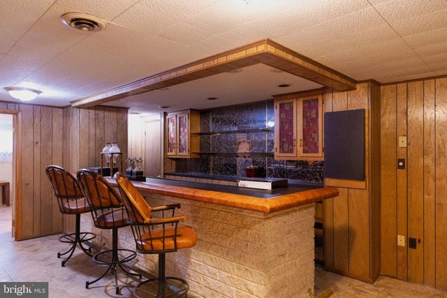 9434 DUBARRY AVE, Lanham, MD 20706